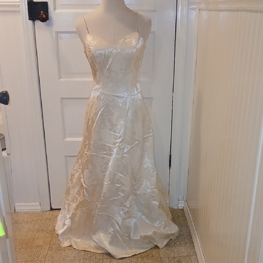 Steppin' Out Cream Maxi Dress